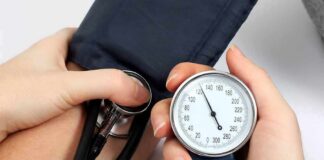 Blood pressure measurement with sphygmomanometer and stethoscope